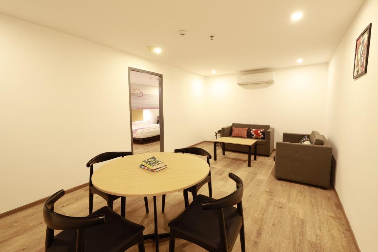 מלון Ginger Ahmedabad Rto Circle מראה חיצוני תמונה